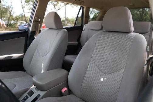 2006 Toyota RAV4 Base