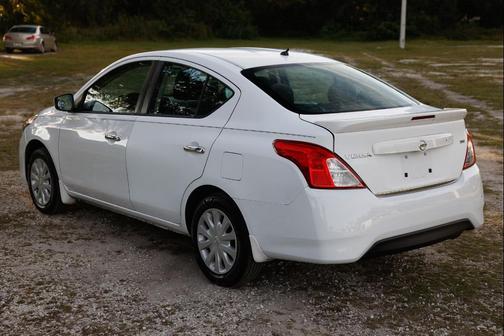 2017 Nissan Versa 1.6 SV