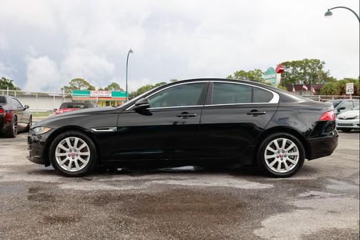 2019 Jaguar XE 25t