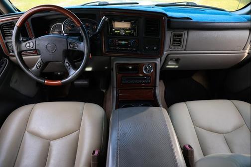 2003 Cadillac Escalade EXT Base