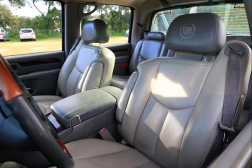 2003 Cadillac Escalade EXT Base