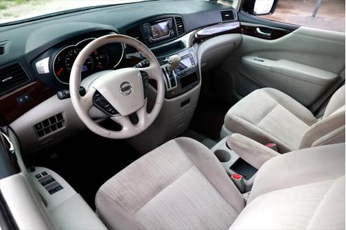 2017 Nissan Quest SV