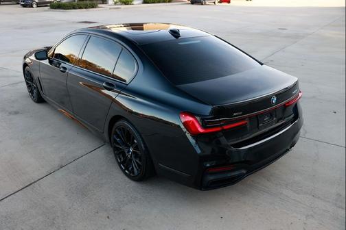 2021 BMW 750 Li xDrive