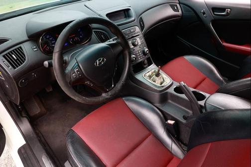 2012 Hyundai Genesis Coupe 2.0T R-Spec