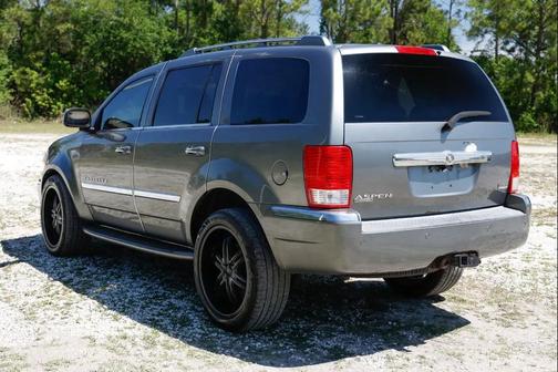 Mineral Gray Metallic Clearcoat 2007 Chrysler Aspen Limited
