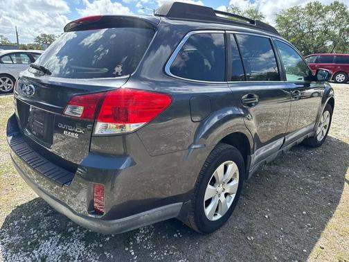2010 Subaru Outback 2.5 i Premium
