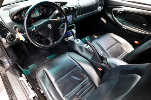 2000 Porsche 911 Carrera