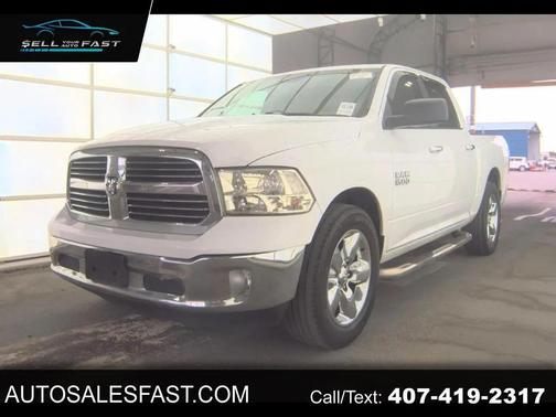 Bright White Clearcoat 2014 RAM 1500 SLT