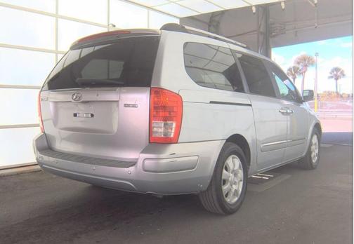 2007 Hyundai Entourage Limited