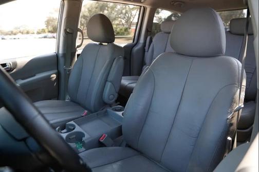 2007 Hyundai Entourage Limited