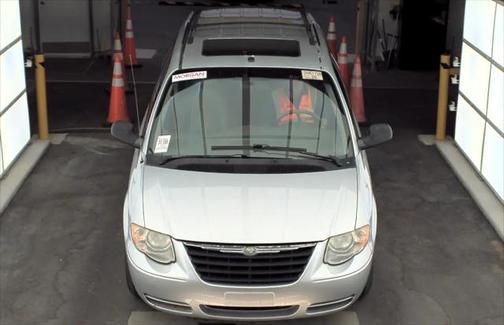 2007 Chrysler Town & Country Touring