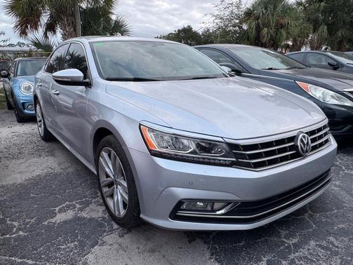 2018 Volkswagen Passat SE
