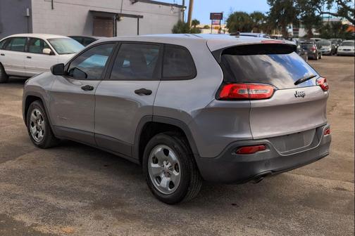 2015 Jeep Cherokee Sport