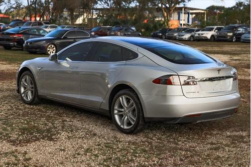 2013 Tesla Model S 4dr Sdn
