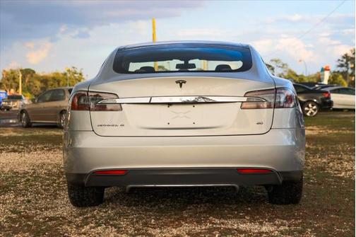 2013 Tesla Model S 4dr Sdn