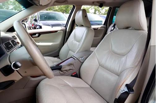 2007 Volvo V70 2.5T