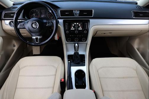 2013 Volkswagen Passat 2.5 SE
