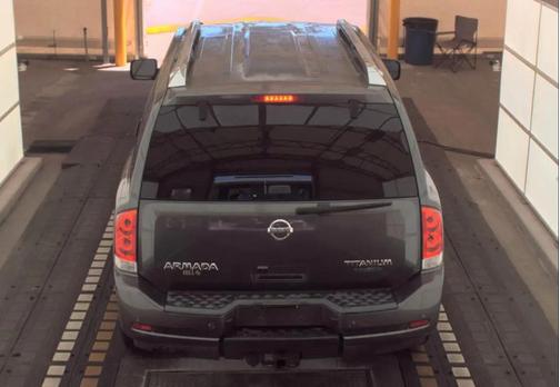 Smoke 2010 Nissan Armada Titanium