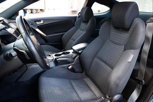 2016 Hyundai Genesis Coupe 3.8 Base