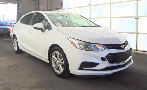 Summit White 2018 Chevrolet Cruze LT