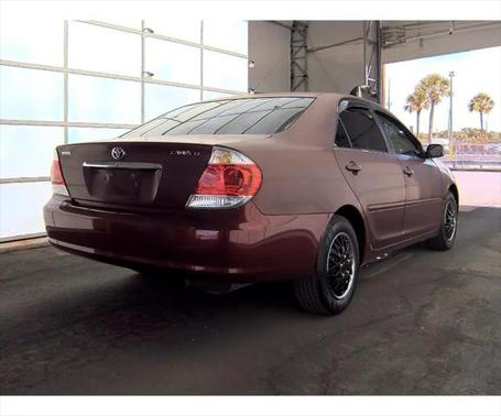 2005 Toyota Camry LE