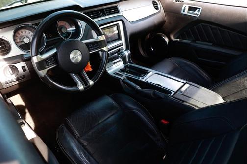 2011 Ford Mustang V6 Premium