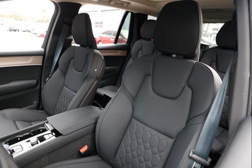 2025 Volvo XC90 Plug-In Hybrid T8 Plus 7-Seater