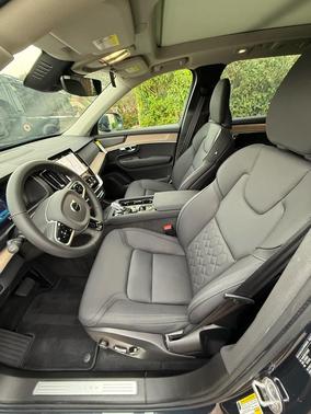 2025 Volvo XC90 Plug-In Hybrid T8 Plus 7-Seater