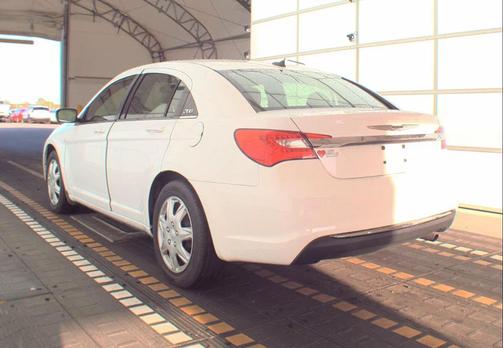 2011 Chrysler 200 LX