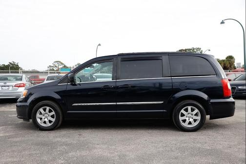2011 Chrysler Town & Country Touring
