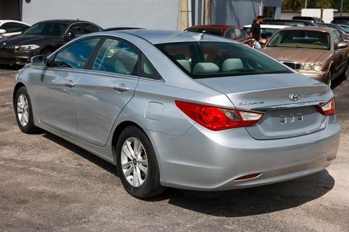 Radiant Silver 2011 Hyundai SONATA GLS