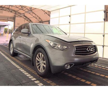 2014 INFINITI QX70 Base