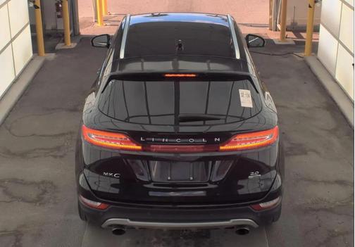 Tuxedo Black Metallic 2015 Lincoln MKC Base