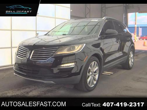 Tuxedo Black Metallic 2015 Lincoln MKC Base