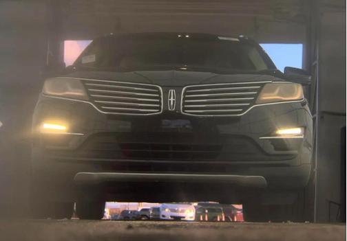 Tuxedo Black Metallic 2015 Lincoln MKC Base