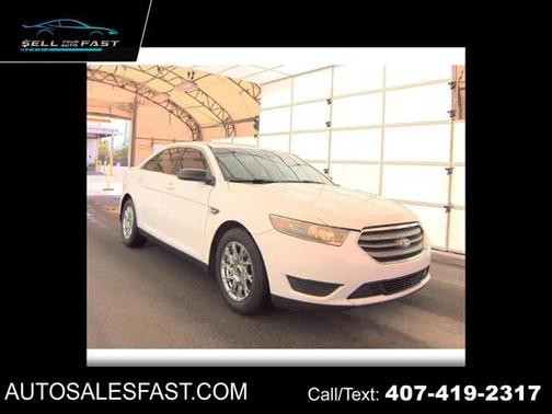 2013 Ford Taurus SE