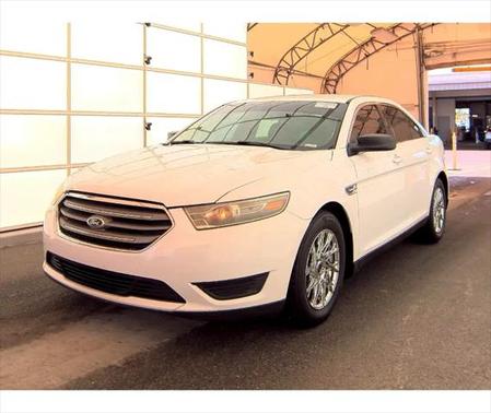 2013 Ford Taurus SE