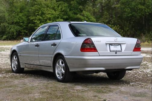 2000 Mercedes-Benz C-Class Base