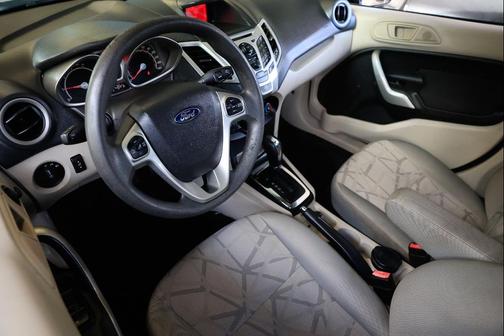 2013 Ford Fiesta SE