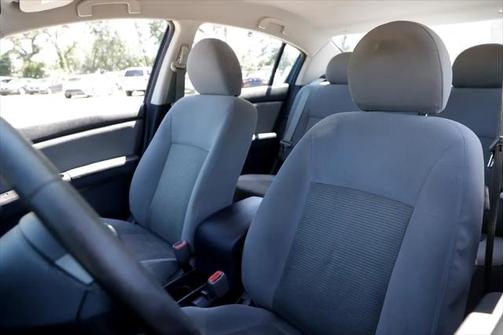 2010 Nissan Sentra 2.0 SR