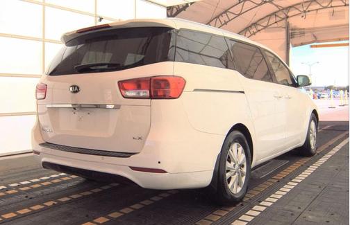 2017 Kia Sedona LX