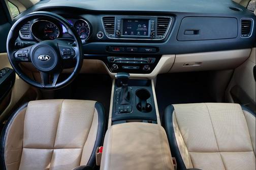 2017 Kia Sedona LX
