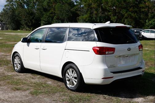 2017 Kia Sedona LX