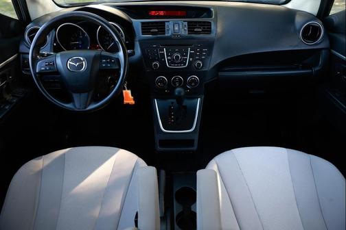 2013 Mazda Mazda5 Sport