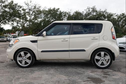 2011 Kia Soul +