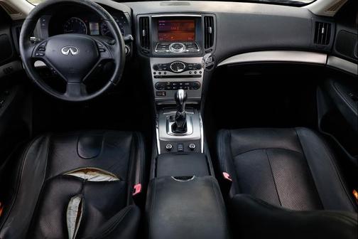 2011 INFINITI G37x Base