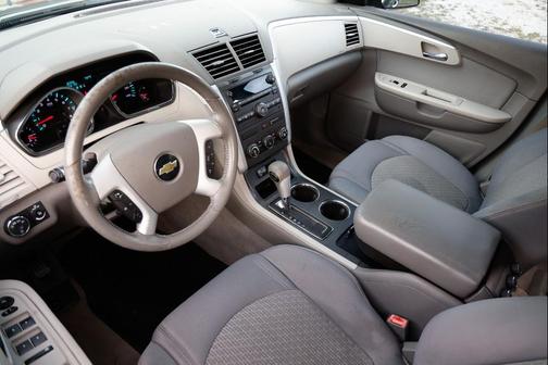 2011 Chevrolet Traverse LS
