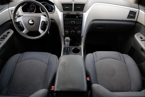 2011 Chevrolet Traverse LS