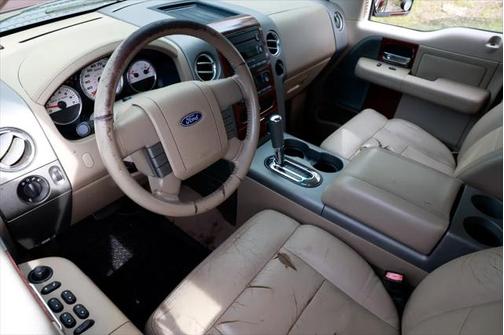 2005 Ford F-150 Lariat SuperCrew