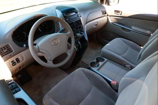 2006 Toyota Sienna CE